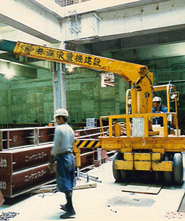 自社開発　フォーククレーン